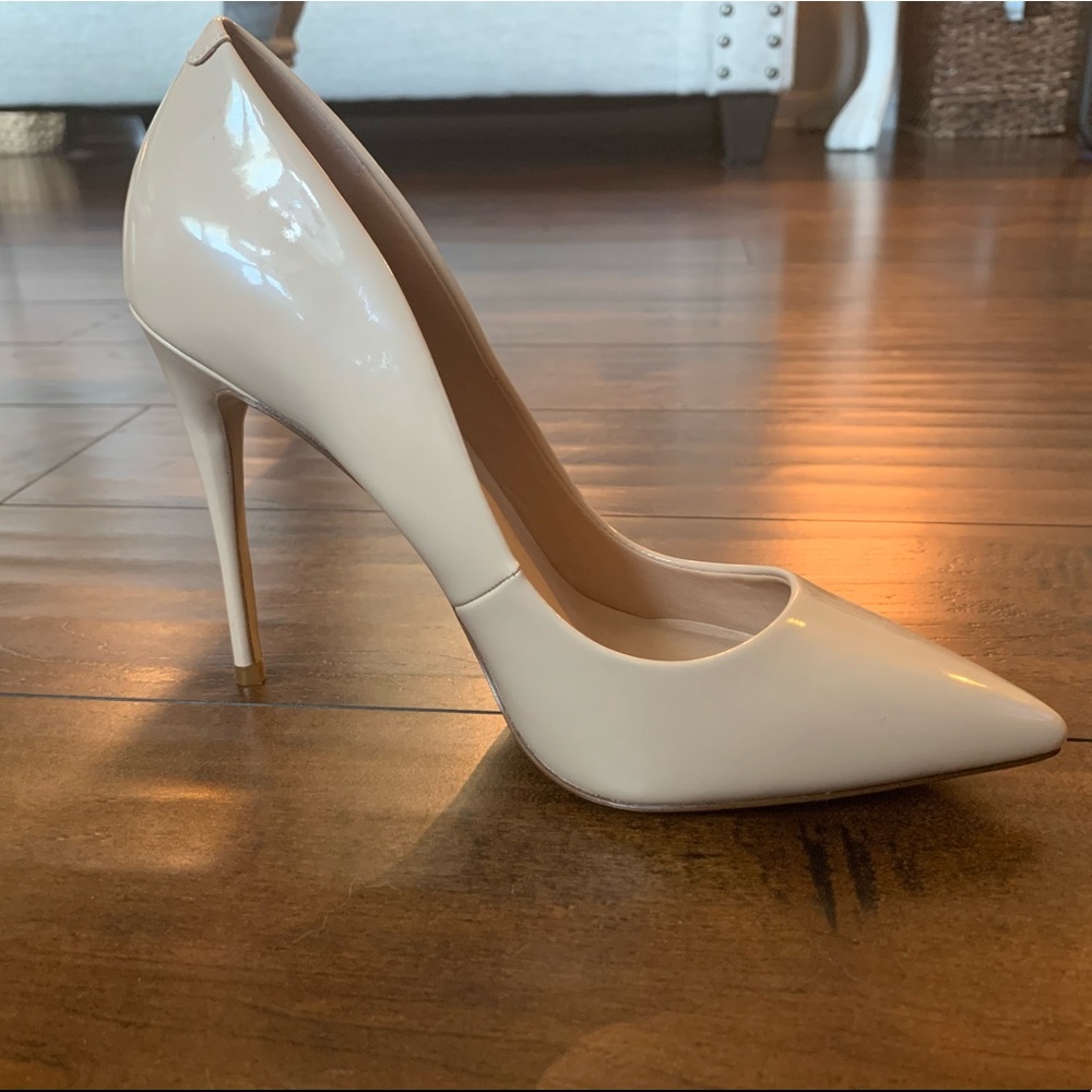 Steve Madden nude heels